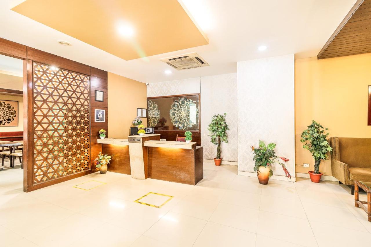 Octave Himalaya Monarch Hotel Bangalore Exterior photo