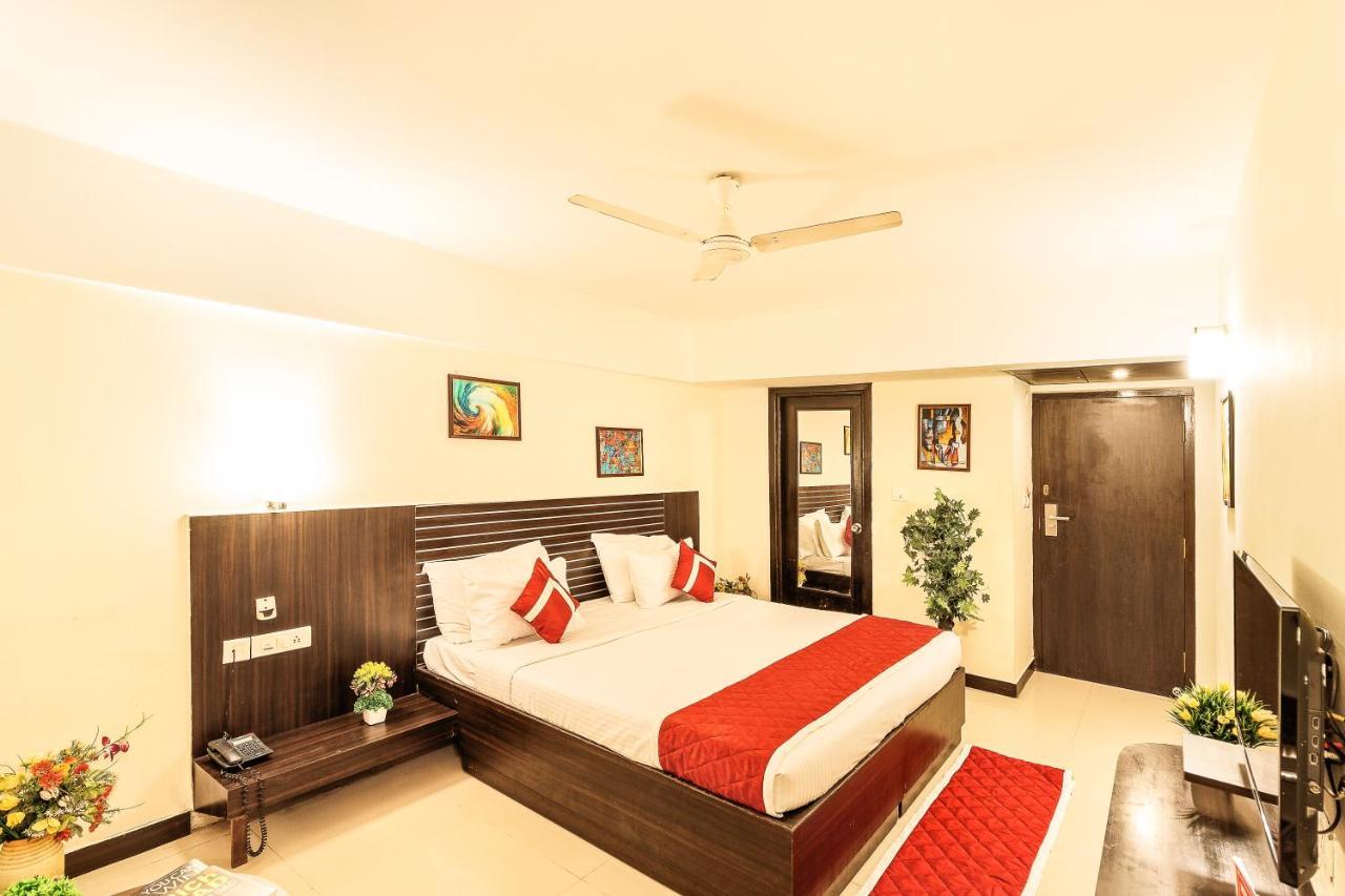 Octave Himalaya Monarch Hotel Bangalore Exterior photo