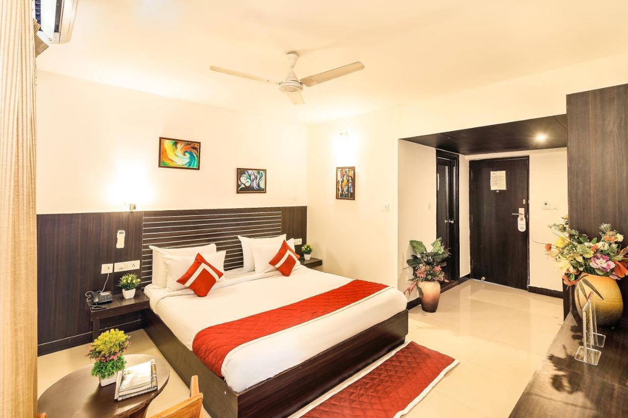 Octave Himalaya Monarch Hotel Bangalore Exterior photo