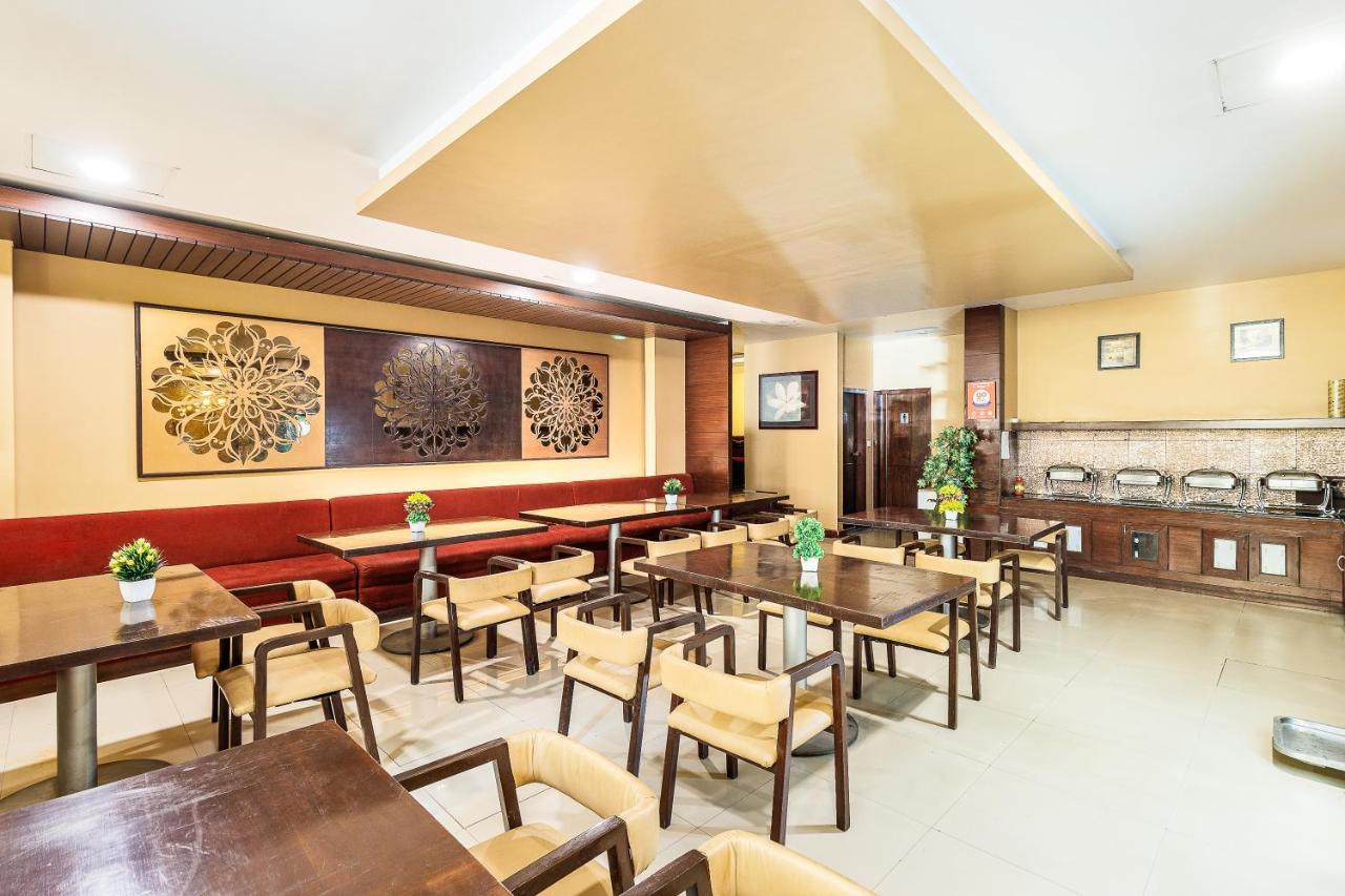 Octave Himalaya Monarch Hotel Bangalore Exterior photo