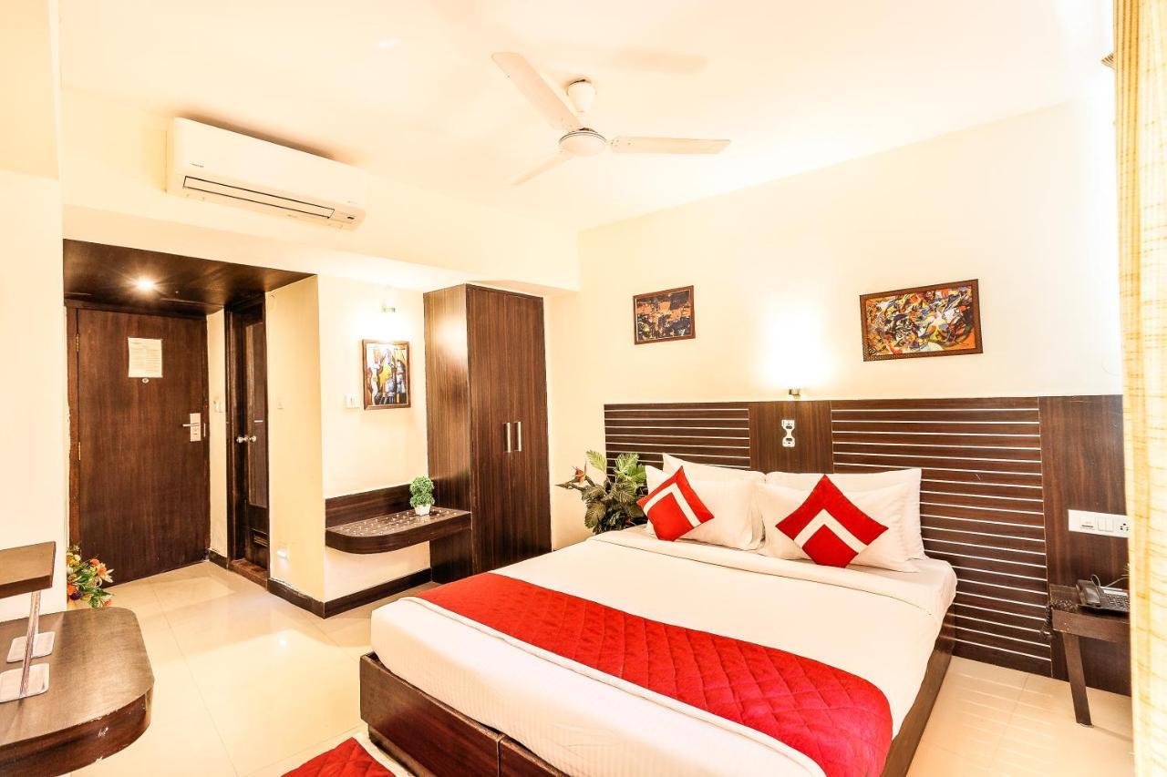 Octave Himalaya Monarch Hotel Bangalore Exterior photo