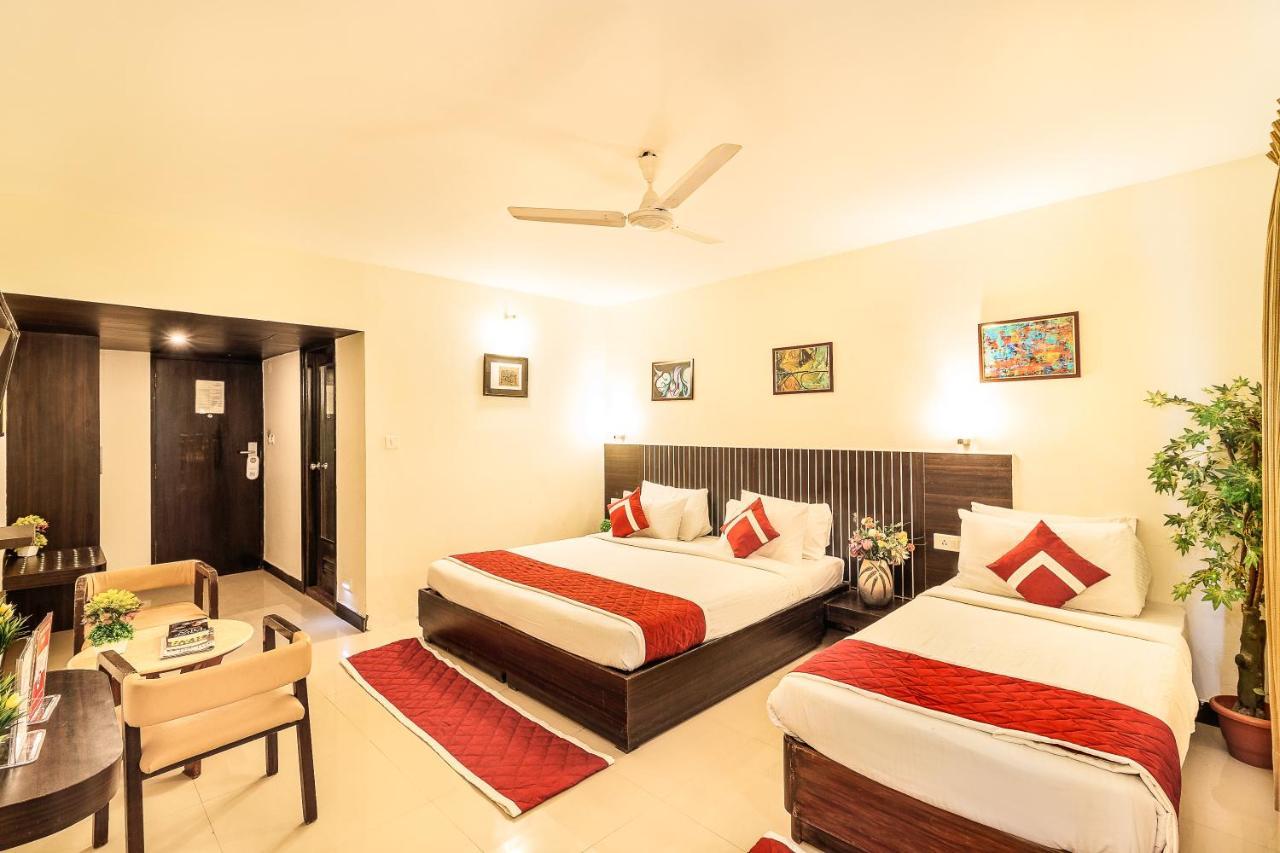 Octave Himalaya Monarch Hotel Bangalore Exterior photo