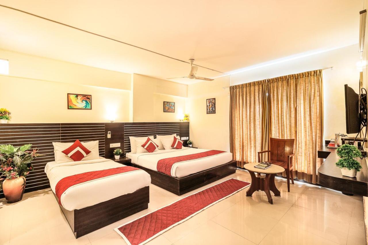 Octave Himalaya Monarch Hotel Bangalore Exterior photo