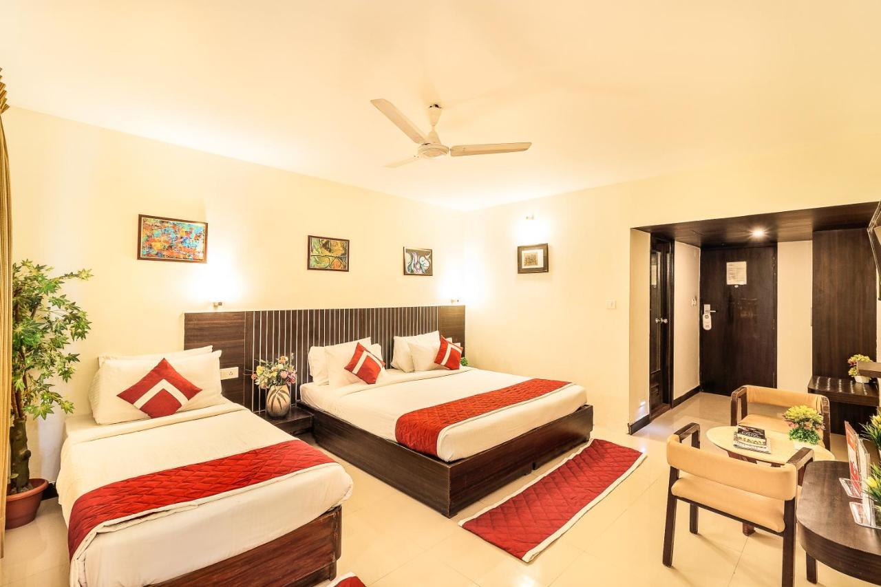 Octave Himalaya Monarch Hotel Bangalore Exterior photo