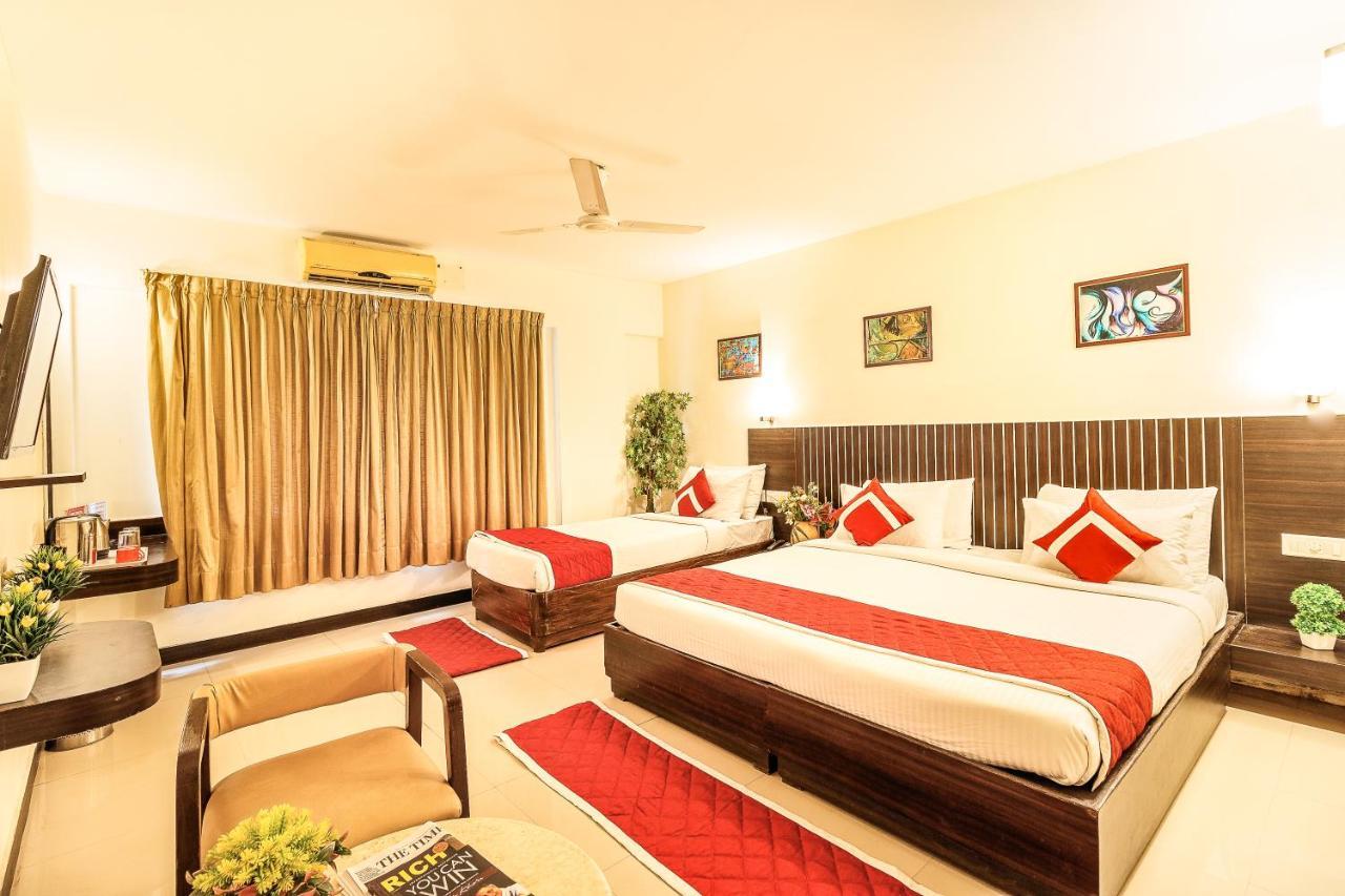 Octave Himalaya Monarch Hotel Bangalore Exterior photo