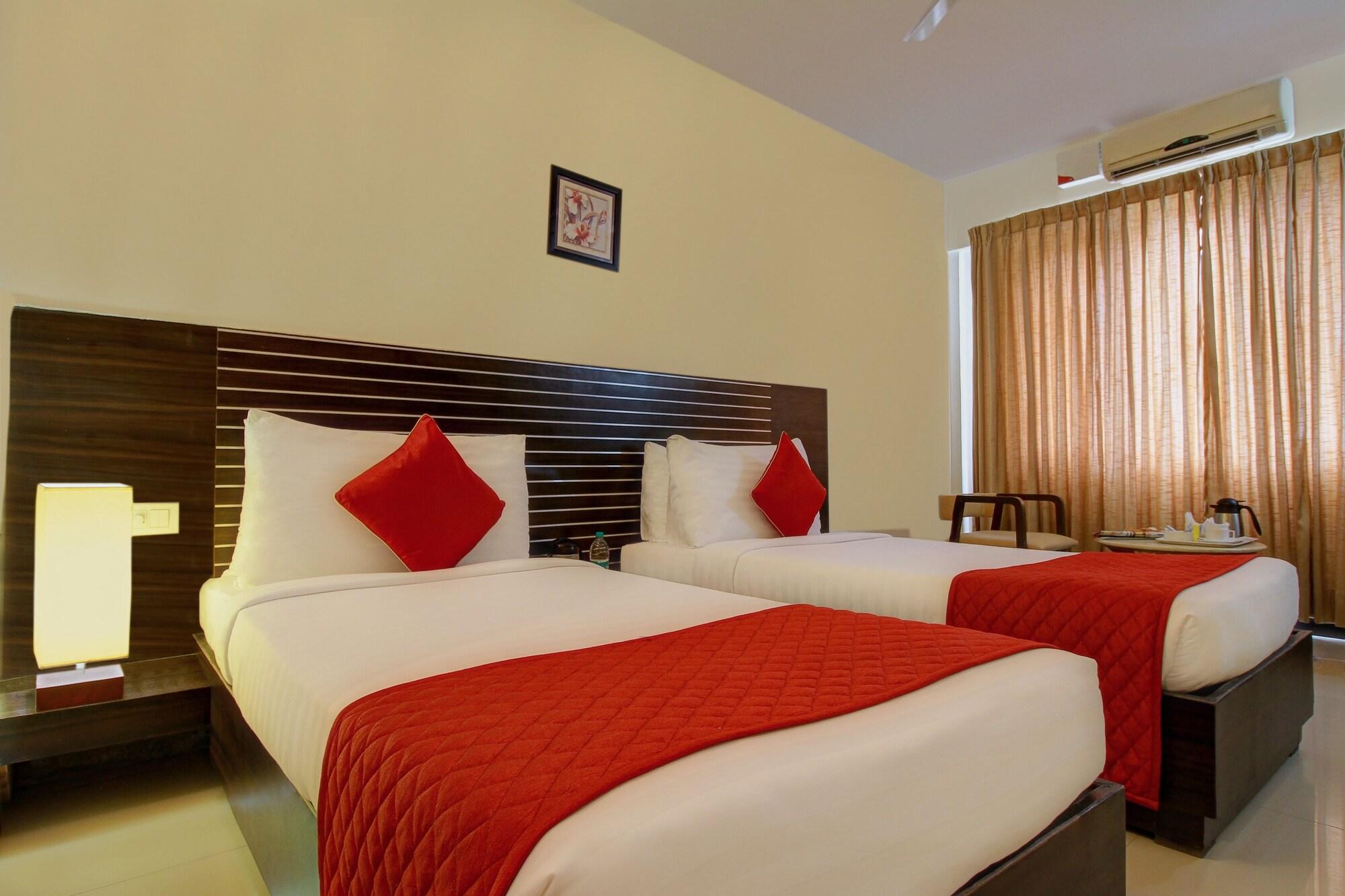 Octave Himalaya Monarch Hotel Bangalore Exterior photo