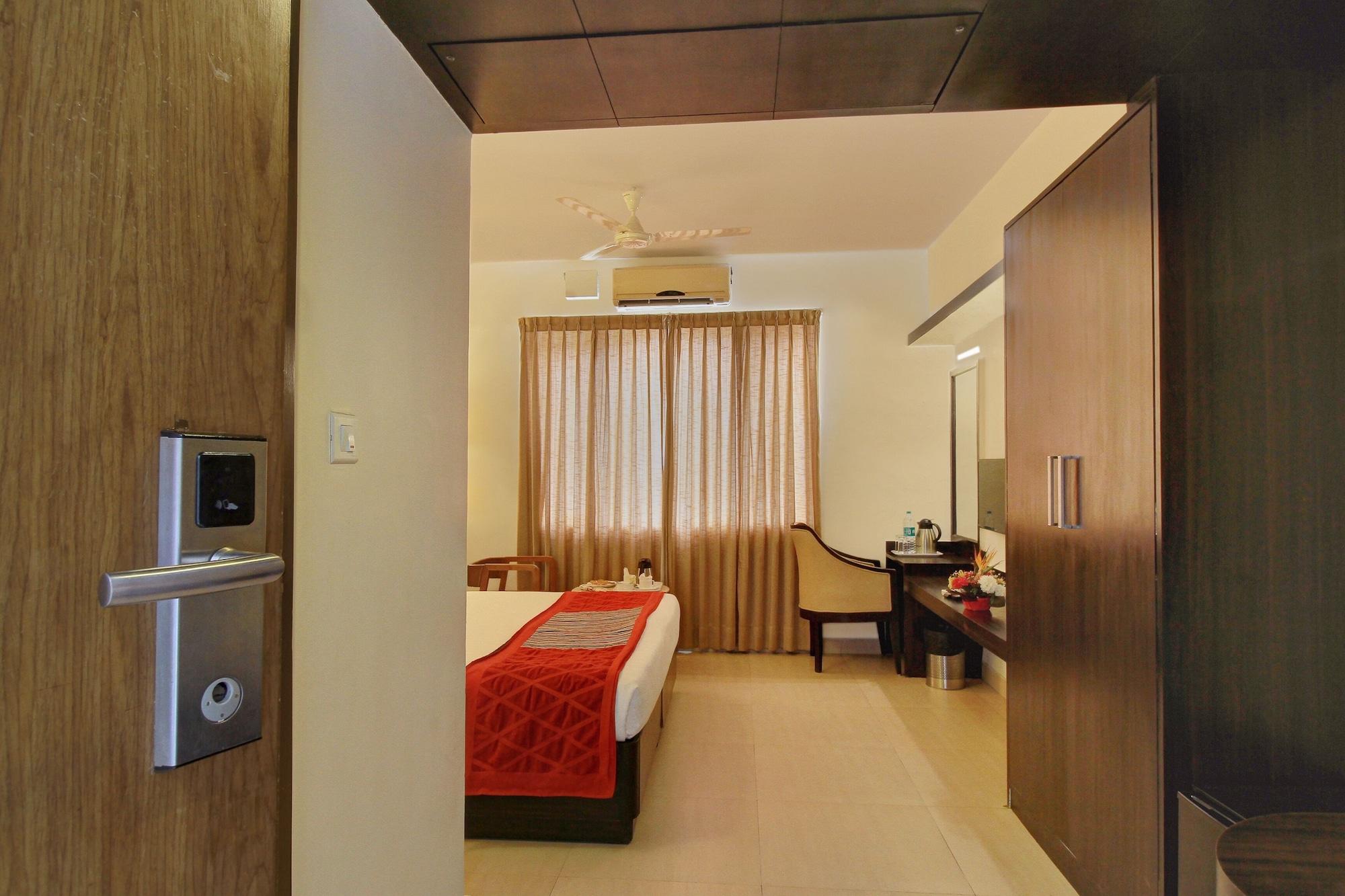 Octave Himalaya Monarch Hotel Bangalore Exterior photo