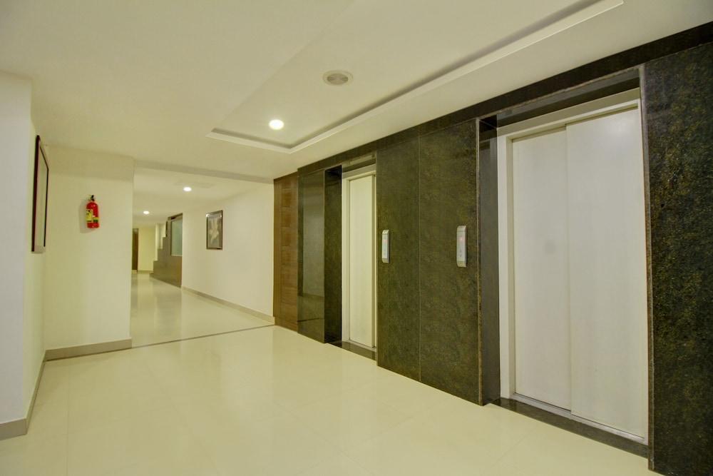 Octave Himalaya Monarch Hotel Bangalore Exterior photo