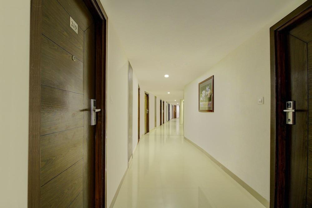 Octave Himalaya Monarch Hotel Bangalore Exterior photo