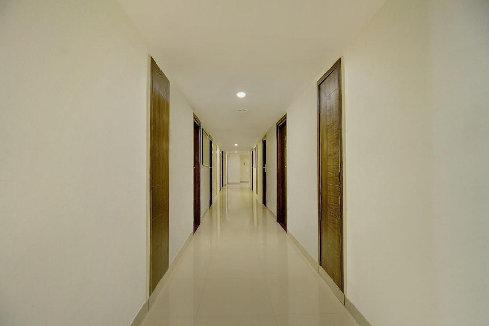 Octave Himalaya Monarch Hotel Bangalore Exterior photo